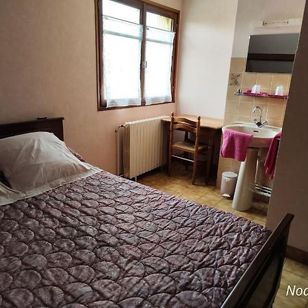 A L'Etape De La Ferme Bed and Breakfast Noailles  Εξωτερικό φωτογραφία